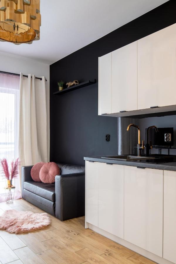 Wyjatkowy Apartament Z Prysznicem Posrodku Na Wyjatkowe Wieczory - Dostep Na Kod, Parking วูดช์ ภายนอก รูปภาพ